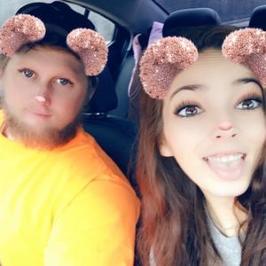 Meet your Posher, Hallie